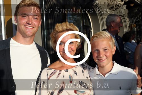 Amsterdam, 18 Augustus 2016
Premiere Hans Klok in Carre, House of Horror.
Mariska v Kolck met haar kinderen Christopher en Vincent