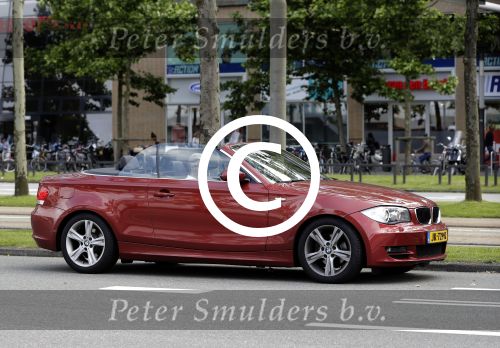 Amsterdam 28 juni 2016
Marvin Breukhoven met (een) vriend in zijn bmw cabrio.