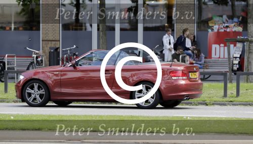 Amsterdam 28 juni 2016
Marvin Breukhoven met (een) vriend in zijn bmw cabrio.
