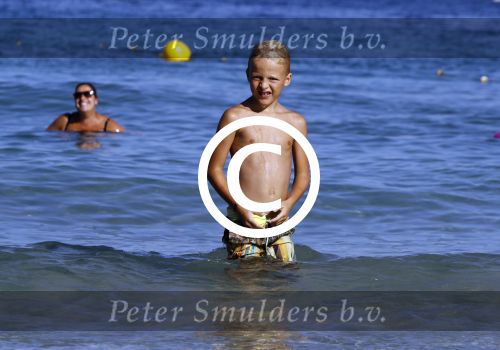 ibiza 19 augustus 2016
Herman den Blijker en zijn vrouw Jacqueline met zoon Matz op vakantie op ibiza.