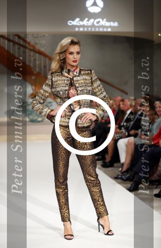 Amsterdam 4 september 2016
Modeshow Paul Schulten in Hotel Okura
