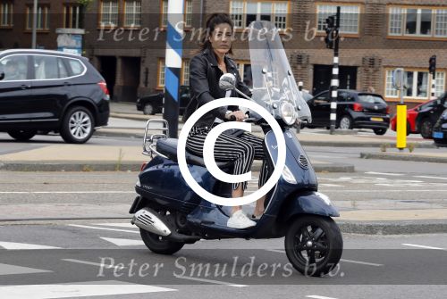 Amsterdam 2 september 2016  
Naomi v As op vespa scooter