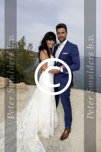 Ibiza 26 juni 2016
Nick en Kirsten Schilder trouwen op het strand van es Cubells. De vaderr van Kirsten trouwt ze en Ruben Nicolai doet zijn act als Duitse zanger.