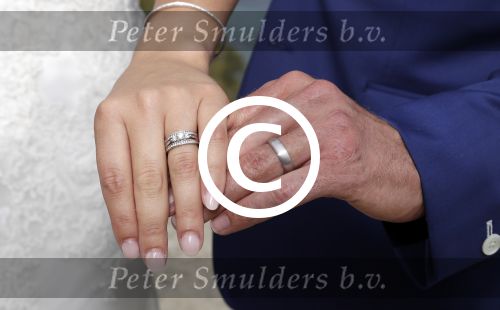 Ibiza 26 juni 2016
Nick en Kirsten Schilder trouwen op het strand van es Cubells. De vaderr van Kirsten trouwt ze en Ruben Nicolai doet zijn act als Duitse zanger. de Trouwringen