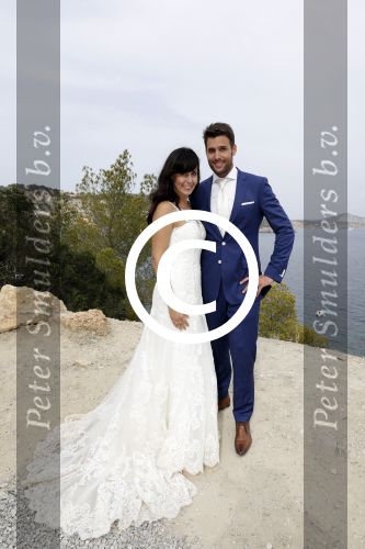Ibiza 26 juni 2016
Nick en Kirsten Schilder trouwen op het strand van es Cubells. De vaderr van Kirsten trouwt ze en Ruben Nicolai doet zijn act als Duitse zanger.