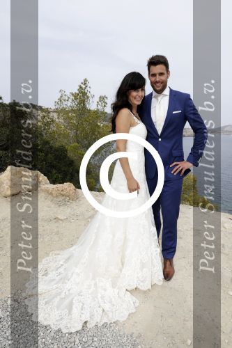 Ibiza 26 juni 2016
Nick en Kirsten Schilder trouwen op het strand van es Cubells. De vaderr van Kirsten trouwt ze en Ruben Nicolai doet zijn act als Duitse zanger.