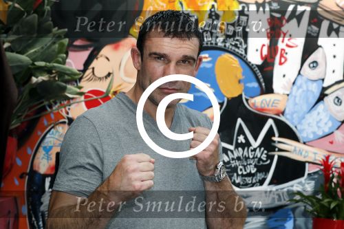 Amsterdam 25 augustus 2016
Peter Aerts met zijn vrouw Esther bij the harbour club cafe tijdens interview met Annette de Vries via Hollywood Productions