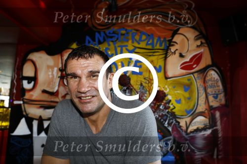 Amsterdam 25 augustus 2016
Peter Aerts met zijn vrouw Esther bij the harbour club cafe tijdens interview met Annette de Vries via Hollywood Productions