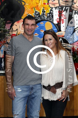 Amsterdam 25 augustus 2016
Peter Aerts met zijn vrouw Esther bij the harbour club cafe tijdens interview met Annette de Vries via Hollywood Productions