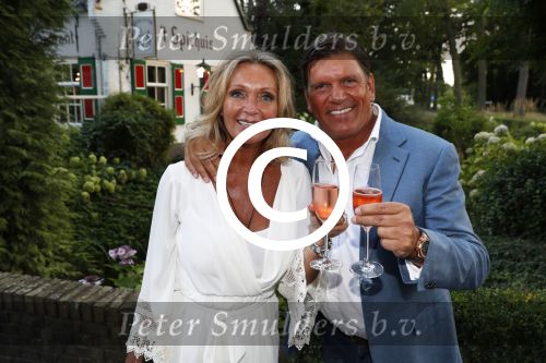 Soest 1 september 2016
Frank en Sandra Masmeijer vieren hun trouwdag met dochters Charlotte en Michelle en schoonzoon bij restaurant t Spiehuis.