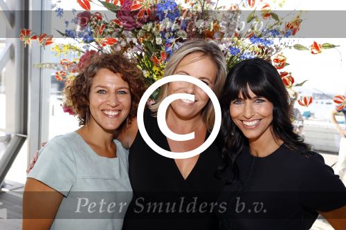 Amsterdam 23 augustus 2016
Perspresentatie van het nieuwe sbs6 Net 5 en Veronica seizoen in het IJ Theater. Evelien de Bruijn Sandra Schuurhof en Selma v Dijk