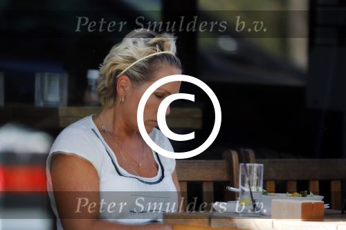 Amsterdm 24 augustus 2016
Tanja Jess op terras in amsterdam zuid