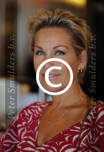 Volendam 31 augustus 2016
Presentatie 100NL in restaurant Lotje wine en dine van Jan Smit. Tanja Jess en Charly Luske