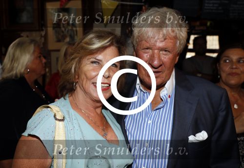 Blaricum 6 september 2016
Surprise party voor Willibrord Frequin zijn 75e verjaardag bij  Moeke Spijstra.
Zijn vriendin kinderen en kleinkinderen zijn natuurlijk aanwezig. Tine Boskamp