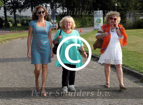 Nijkerk, 31 Augustus 2016
Opening Museum Radio Veronica 192
Tineke de Nooij met dochter Tuffie Vos en vriendin
