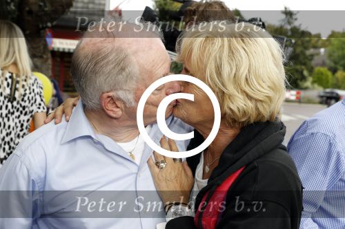 Blaricum 6 september 2016
Surprise party voor Willibrord Frequin zijn 75e verjaardag bij  Moeke Spijstra.
Zijn vriendin kinderen en kleinkinderen zijn natuurlijk aanwezig. Vivian Boelen en Ronnie Tober