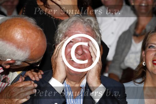 Blaricum 6 september 2016
Surprise party voor Willibrord Frequin zijn 75e verjaardag bij  Moeke Spijstra.
Zijn vriendin kinderen en kleinkinderen zijn natuurlijk aanwezig.