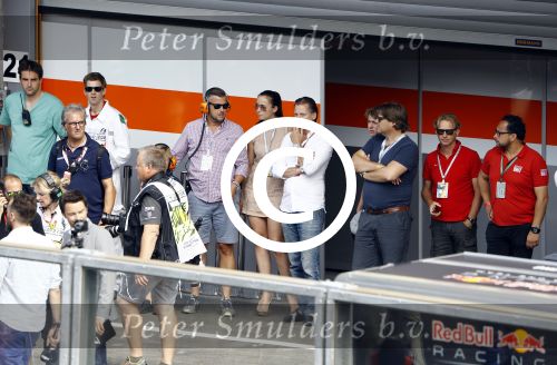 Spa Francorchamps 28 augustus 2016
Winston Gerschtanowitz met zijn zoon Julian op bezoek bij de F1. Hij was met Michiel Mol en zijn vriendin Marloes Mens