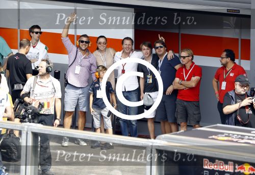 Spa Francorchamps 28 augustus 2016
Winston Gerschtanowitz met zijn zoon Julian op bezoek bij de F1. Hij was met Michiel Mol en zijn vriendin Marloes Mens