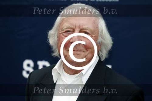 Apeldoorn 2 september 2017
Premiere Spaak in Omnisport . De hoofdrollen worden oa gespeeld door Tim Douwsma Aart Staartjes en Saskia Elise. Steven de Jong is de producent