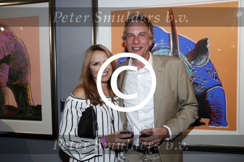 Amsterdam 11 juni 2017
Opening expositie Andy Warhol in Beurs v Berlage. Het is een initiatief van Lex Harding.
Adam Curry met zijn vriendin Tina Snider en Christina Curry met vriendin Shenta Ignacio
