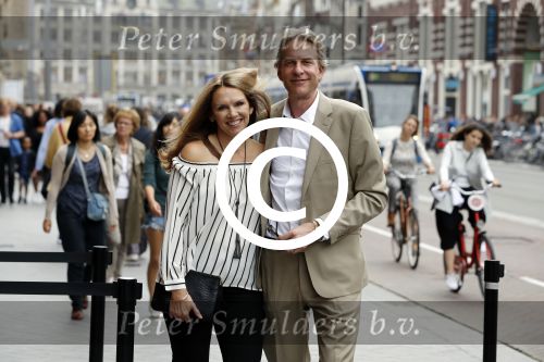 Amsterdam 11 juni 2017
Opening expositie Andy Warhol in Beurs v Berlage. Het is een initiatief van Lex Harding.
Adam Curry met zijn vriendin Tina Snider en Christina Curry met vriendin Shenta Ignacio