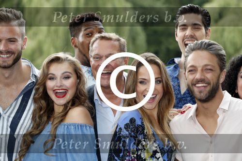 Amsterdam 6 september 2017
Perspresentatie van de musical On Your Feet bij strand Zuid. De cast met oa Ellen Evers, Jim Bakkum, Vajen van den Bosch, Albert Verlinde Nurlaila Kareem en  Tommie Christiaan
