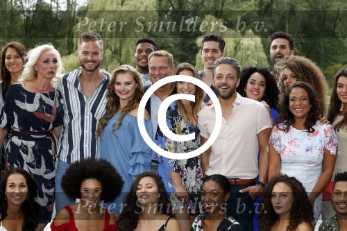 Amsterdam 6 september 2017
Perspresentatie van de musical On Your Feet bij strand Zuid. De cast met oa Ellen Evers, Jim Bakkum, Vajen van den Bosch, Albert Verlinde Nurlaila Kareem en  Tommie Christiaan