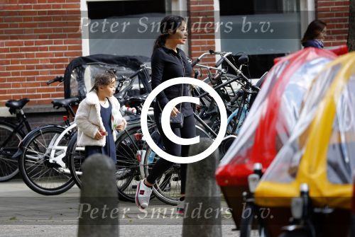 Amsterdam 20 september 2017 
Amanda Balk met haar dochtertje Vegas in amsterdam
