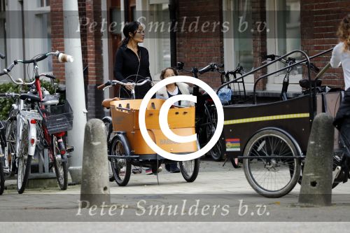Amsterdam 20 september 2017 
Amanda Balk met haar dochtertje Vegas in amsterdam