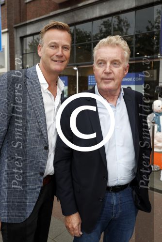 Amsterdam 15 juli 2017
Frits Huffnagel viert zijn 50e verjaardag. Andre v Duin met partner Martin