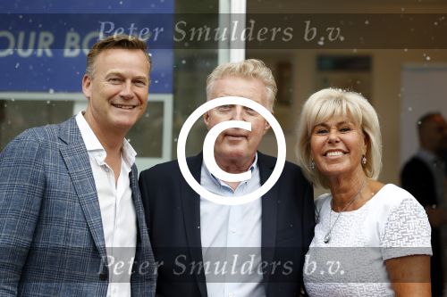 Amsterdam 15 juli 2017
Frits Huffnagel viert zijn 50e verjaardag. Andre v Duin met partner Martin en Margriet Zegers