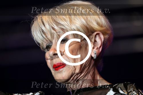 Weert, 26 Augustus 2017
Anneke Gronloh in rolstoel en tijdens optreden tgv 100e verjaardag Johnny Hoes