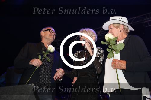 Weert, 26 Augustus 2017
Anneke Gronloh in rolstoel en tijdens optreden tgv 100e verjaardag Johnny Hoes
