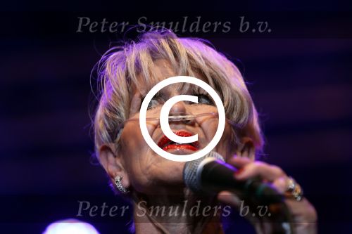 Weert, 26 Augustus 2017
Laatste optreden Anneke Gronloh met zuurstofslangetje in haar neus en zuurstoffles in rolstoel