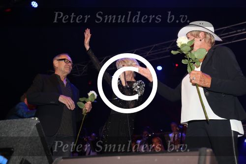 Weert, 26 Augustus 2017
Laatste optreden Anneke Gronloh met zuurstofslangetje in haar neus en zuurstoffles in rolstoel