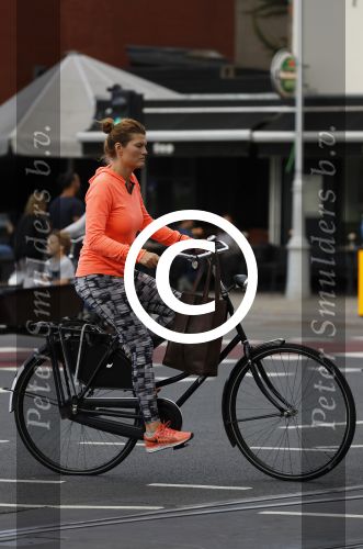 Amsterdam 1 september 2017
Anouk v Nes op de fiets in Amsterdam.