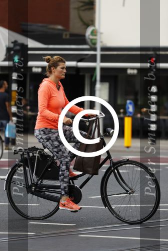 Amsterdam 1 september 2017
Anouk v Nes op de fiets in Amsterdam.