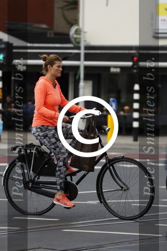 Amsterdam 1 september 2017
Anouk v Nes op de fiets in Amsterdam.