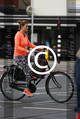 Amsterdam 1 september 2017
Anouk v Nes op de fiets in Amsterdam.