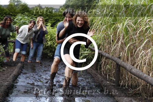 t Harde 5 september 2017
Presentatie cast Opvliegers. Antje Monteiro, Anouk van Nes, Joanne Telesford, Sandra Mattie,
Producent is  Rick Engelkes