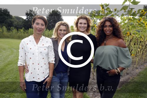 t Harde 5 september 2017
Presentatie cast Opvliegers. Antje Monteiro, Anouk van Nes, Joanne Telesford, Sandra Mattie,
Producent is  Rick Engelkes
