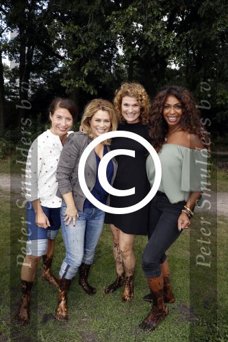 t Harde 5 september 2017
Presentatie cast Opvliegers. Antje Monteiro, Anouk van Nes, Joanne Telesford, Sandra Mattie,
Producent is  Rick Engelkes