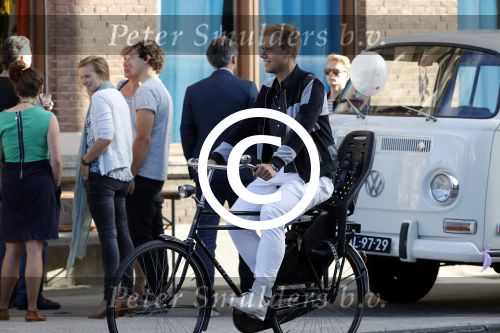 Leiden 2 juli 2017 
Jochem Myjer en zijn vriendin Marloes Novan vieren de 40e verjaardag van Jochem met familie en vrienden. Armin v Buuren met zijn vrouw Erika