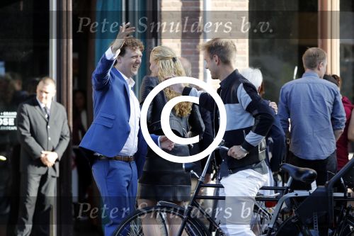 Leiden 2 juli 2017 
Jochem Myjer en zijn vriendin Marloes Novan vieren de 40e verjaardag van Jochem met familie en vrienden. Armin v Buuren met zijn vrouw Erika