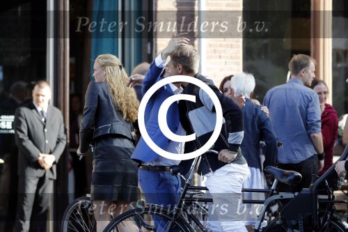 Leiden 2 juli 2017 
Jochem Myjer en zijn vriendin Marloes Novan vieren de 40e verjaardag van Jochem met familie en vrienden. Armin v Buuren met zijn vrouw Erika