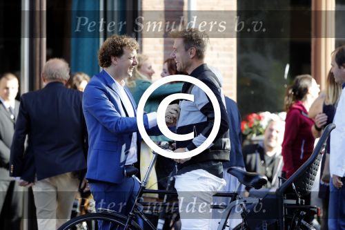 Leiden 2 juli 2017 
Jochem Myjer en zijn vriendin Marloes Novan vieren de 40e verjaardag van Jochem met familie en vrienden. Armin v Buuren met zijn vrouw Erika