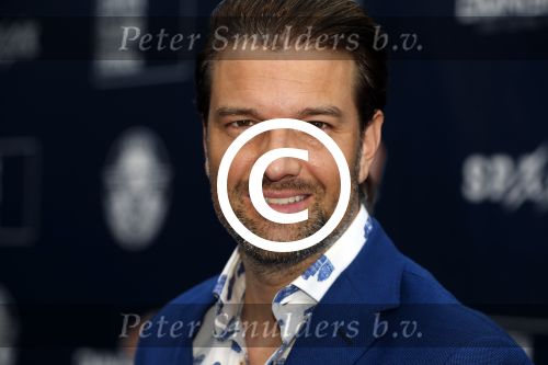 Apeldoorn 2 september 2017
Premiere Spaak in Omnisport . De hoofdrollen worden oa gespeeld door Tim Douwsma Aart Staartjes en Saskia Elise. Steven de Jong is de producent
Bas Muijs