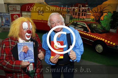 Vlaardingen 7 juli 2017
Opening Bassie en Adriaan museum met Bas en Aad v Toor. Ze hebben ook allebei een boek geschreven.