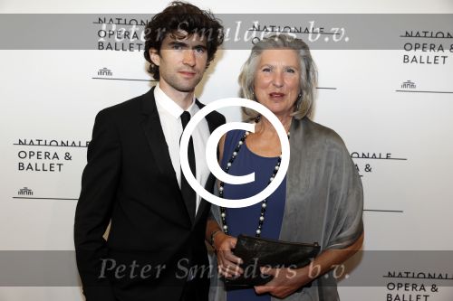 Amsterdam 11 september 2017 
Premiere Nationa Ballet in de stopera. Benja Bruijning met moeder en Anna Drijver met moeder